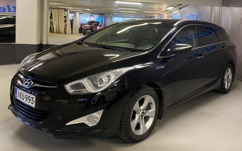 Hyundai i40 musta